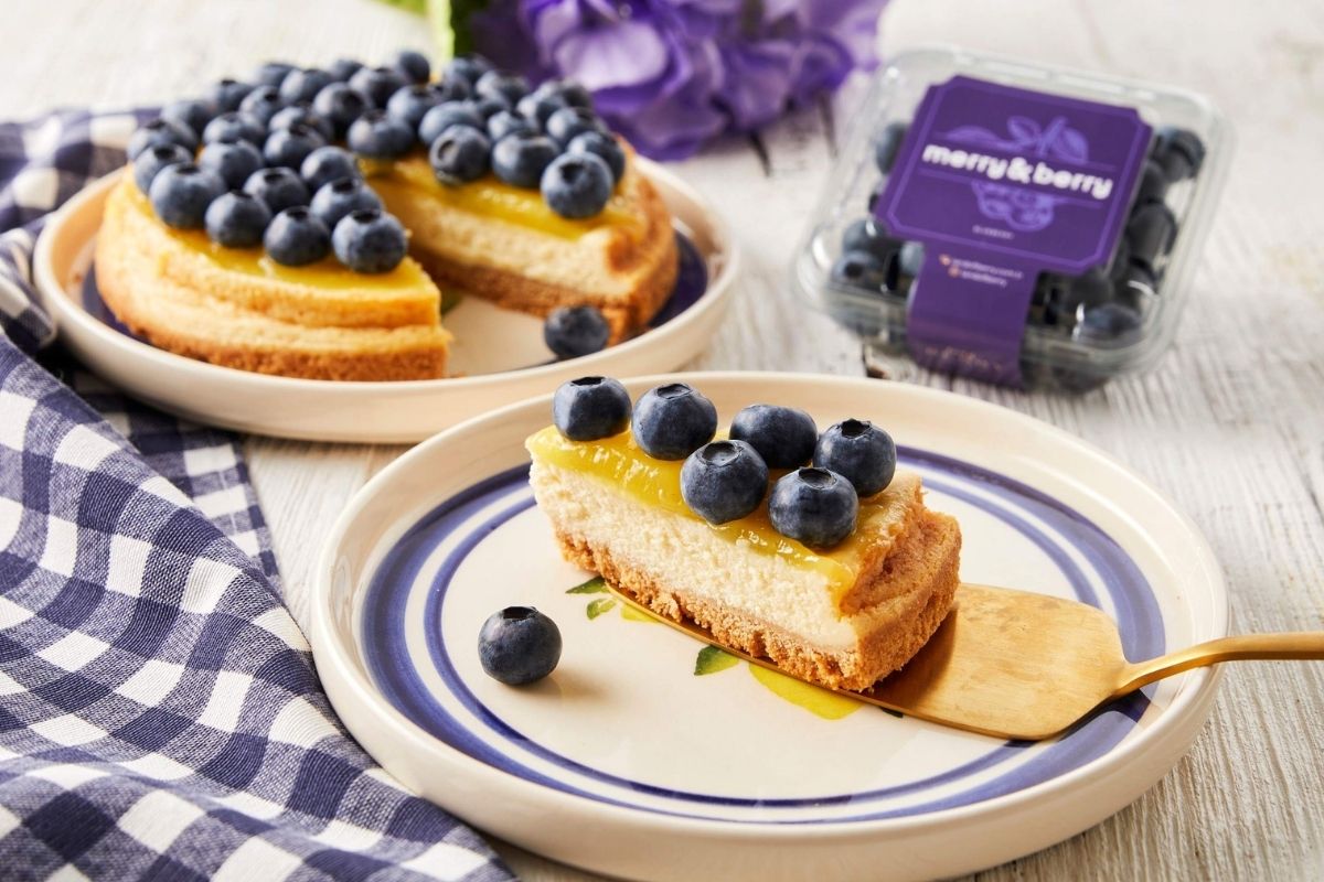 Land of Berry’den 5 çayına renk katacak blueberry cheescake tarifi